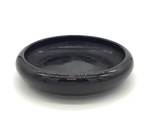 C HMM 031-0400, Black flat bowl by Freida Hammers