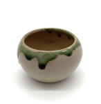 C HMM 024-0393, Small stone colored pot with green drip by Freida Hammers