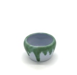 C MTT 150-0983 Pale blue pot with green drip by Julia Mattson