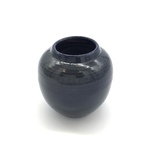 C MTT 180-0918 Round dark blue/black vase by Julia Mattson