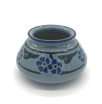 C HLD 004-0426, Small blue pot with blue flowers by Hildegarde Fried Dreps