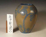 C CBL 095-0628, Brown vase with blue line and dot design by Margaret Kelly Cable